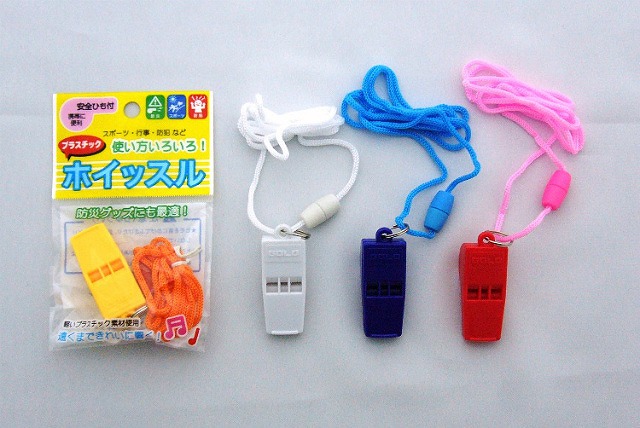 Plastic Whistle　4 Color Assort #プラスチック　ホイッスル　4色ｱｿｰﾄ