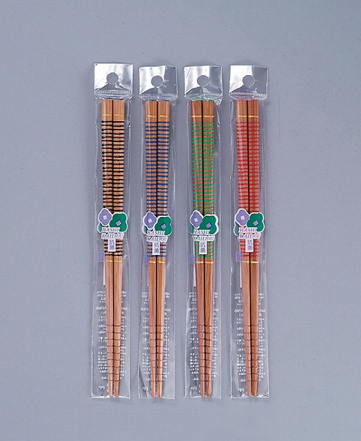 Chopsticks Soot-colored Bamboo Color Karamaki 19.5cm(Black， Purple， Green， Red assorted)#箸　スス竹カラー唐巻19.5cm　アソート(黒・紫・緑・赤)