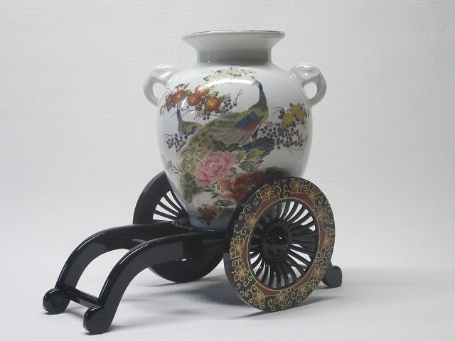 MILKY WHITE PEACOCK  FLOWER VASE WITH CART#乳白孔雀牡丹御所車台付花瓶